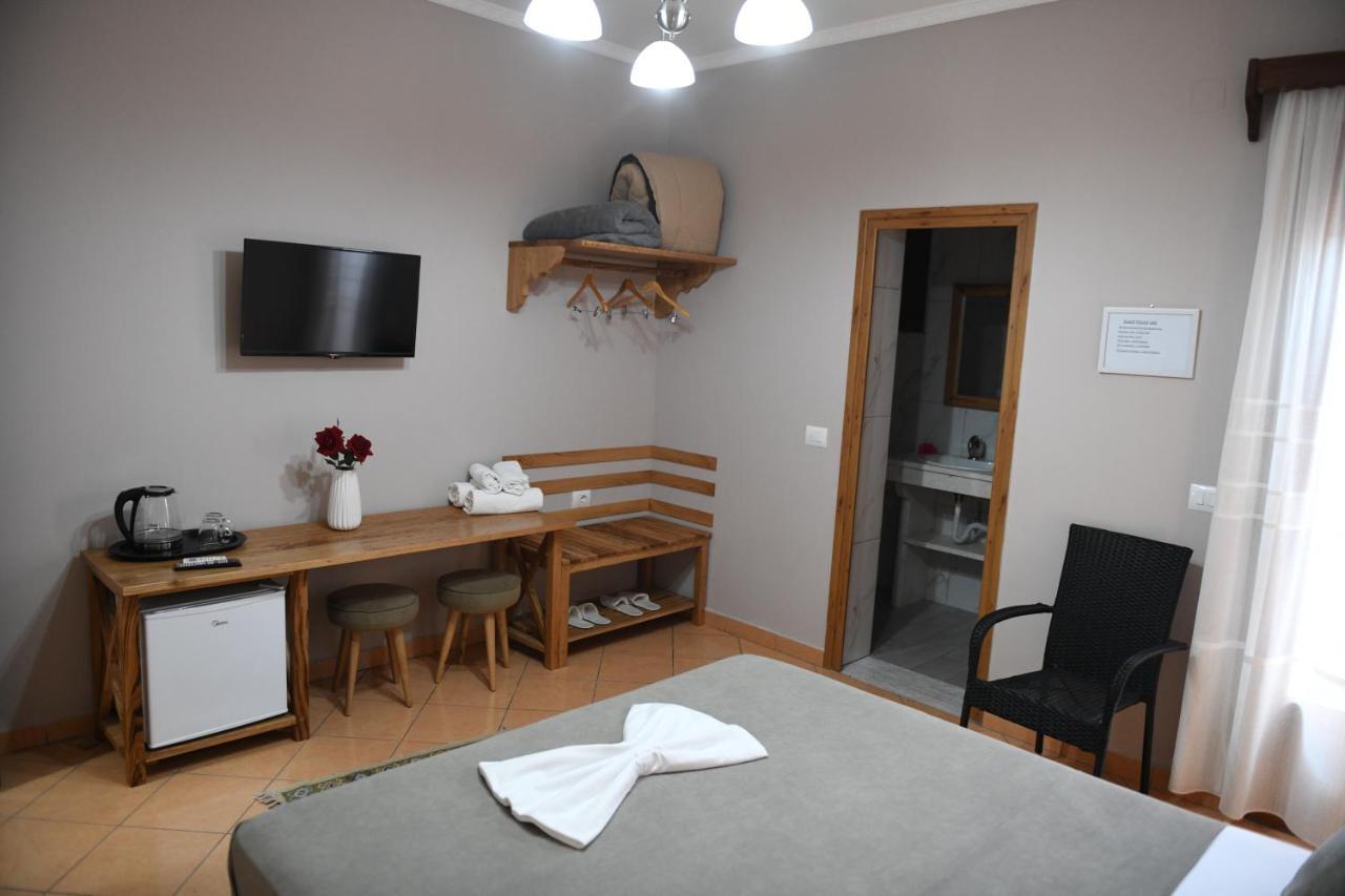 Guesthouse Leo Berat Exterior photo