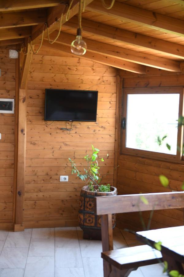 Guesthouse Leo Berat Exterior photo