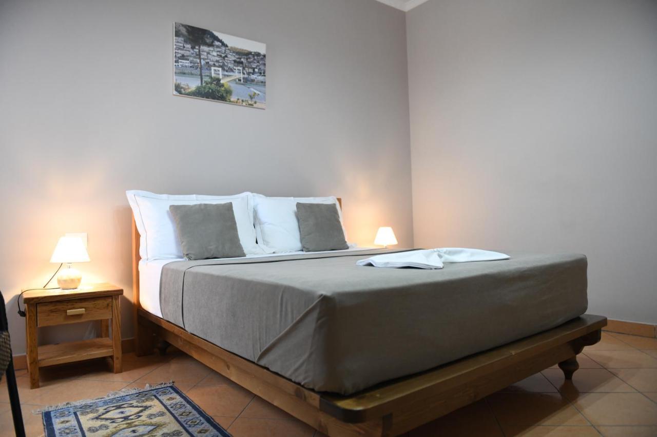 Guesthouse Leo Berat Exterior photo