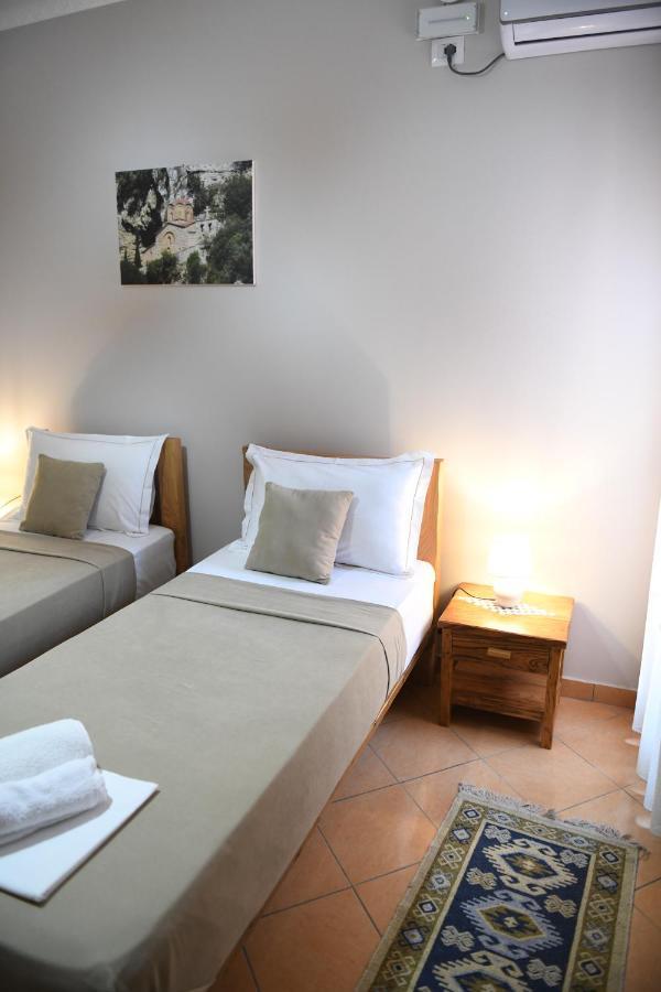 Guesthouse Leo Berat Exterior photo