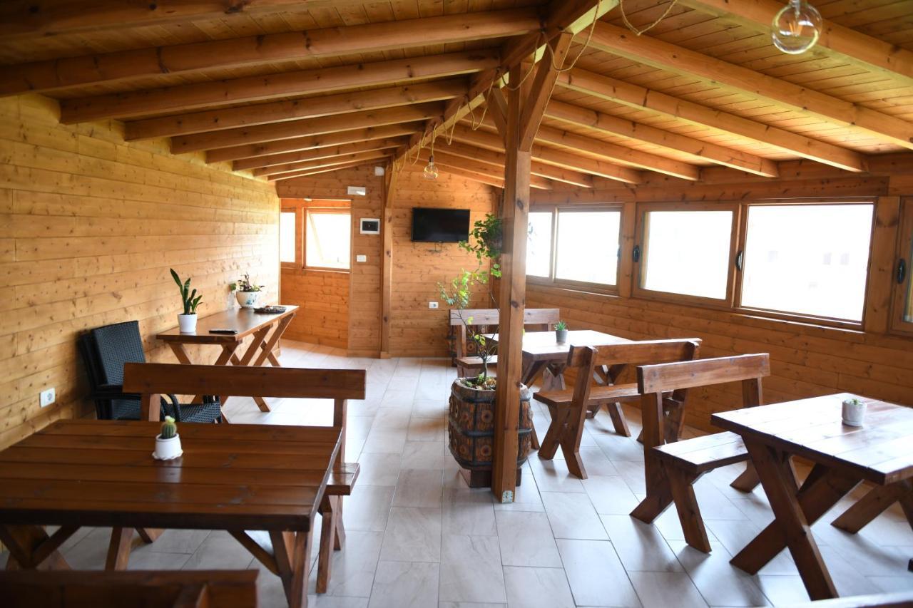 Guesthouse Leo Berat Exterior photo